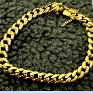 14k solid gold Miami Cuban link Bracelet 7mm 8inch.